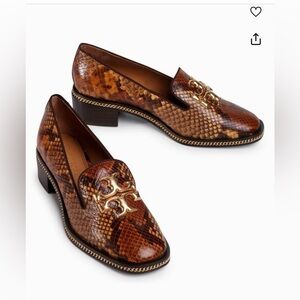 TORY BURCH  FREYA SNAKE EMBOSSED LOAFER IN DARK CARAMEL/COCONUT.
